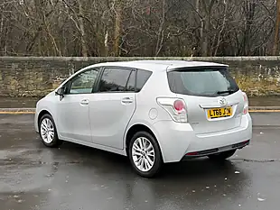 Used 2016 Toyota Verso Design Silver - Interior and Exterior details 15