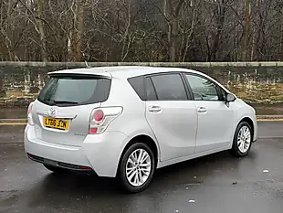 Used 2016 Toyota Verso Design Silver - Interior and Exterior details 2