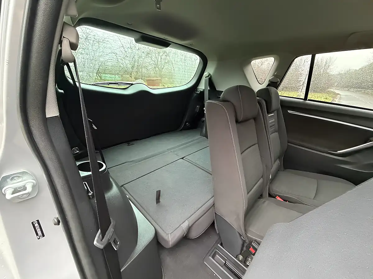Used 2016 Toyota Verso Design Silver - Interior and Exterior details 7