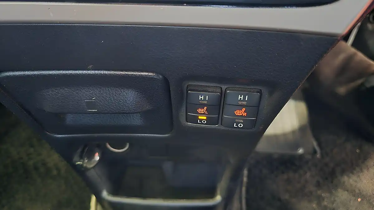 Used 2016 Toyota Voxy Esquire Black Leather Black - Interior and Exterior details 11