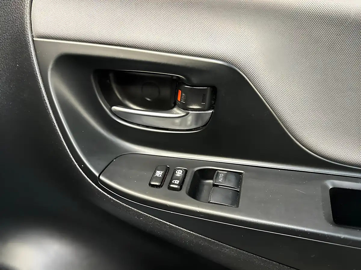 Used 2016 Toyota Yaris Design Blue - Interior and Exterior details 13