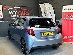 Used 2016 Toyota Yaris Design Blue - Interior and Exterior details 7