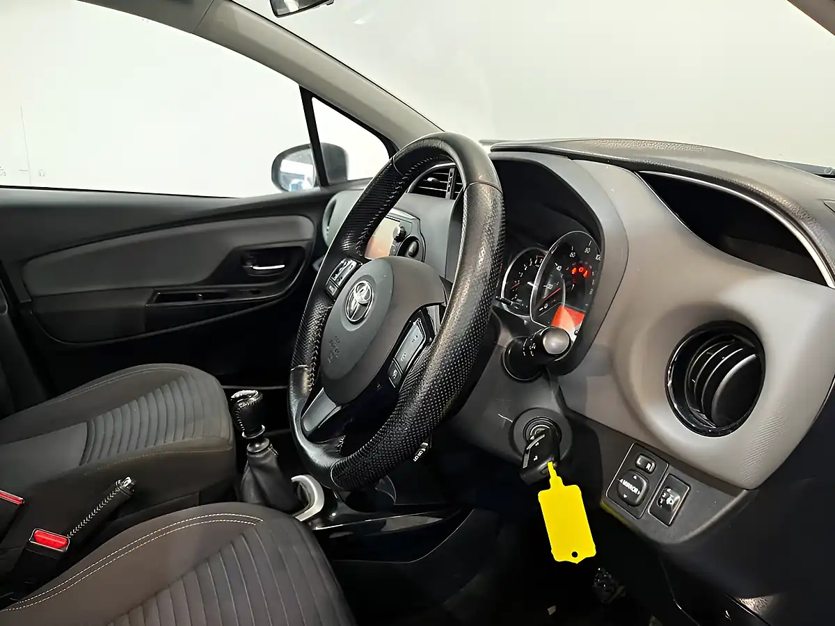 Used 2016 Toyota Yaris Design Blue - Interior and Exterior details 12