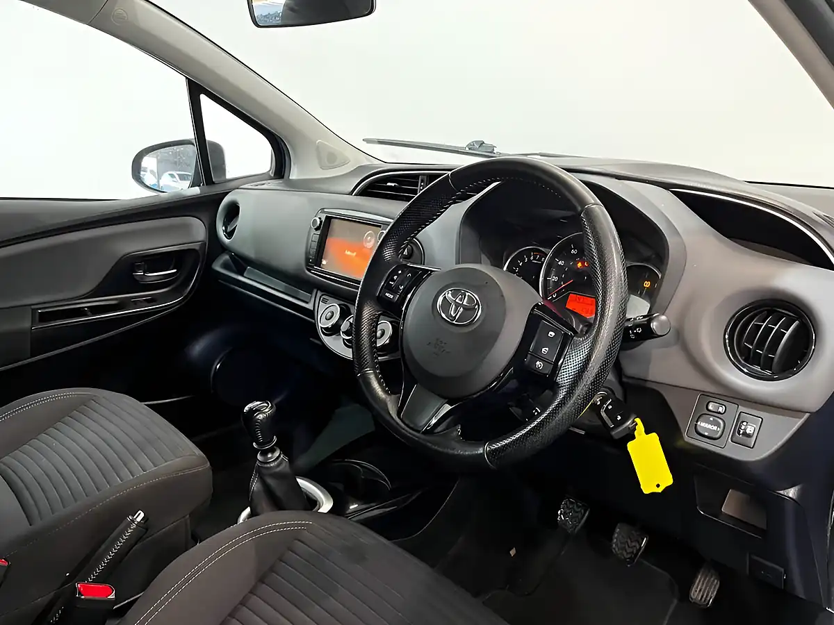 Used 2016 Toyota Yaris Design Blue - Interior and Exterior details 13
