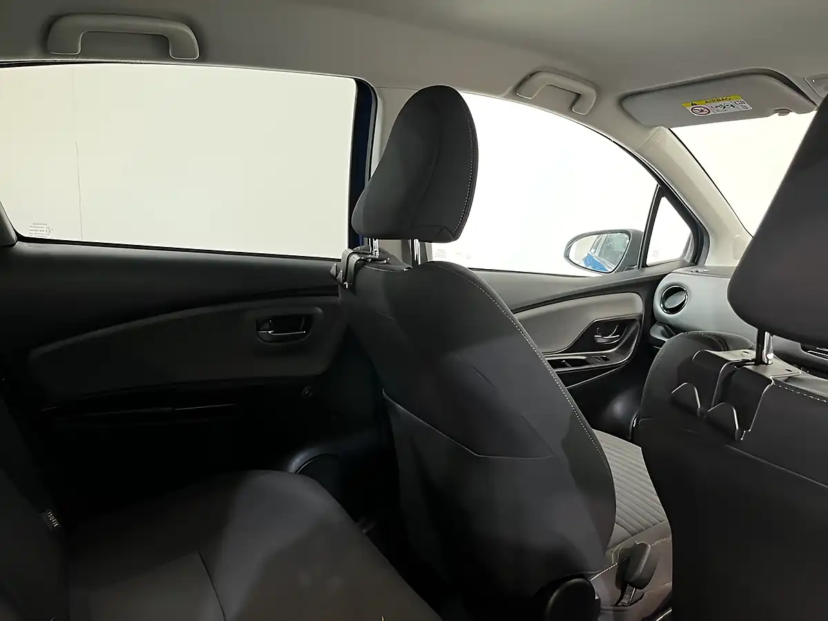 Used 2016 Toyota Yaris Design Blue - Interior and Exterior details 16
