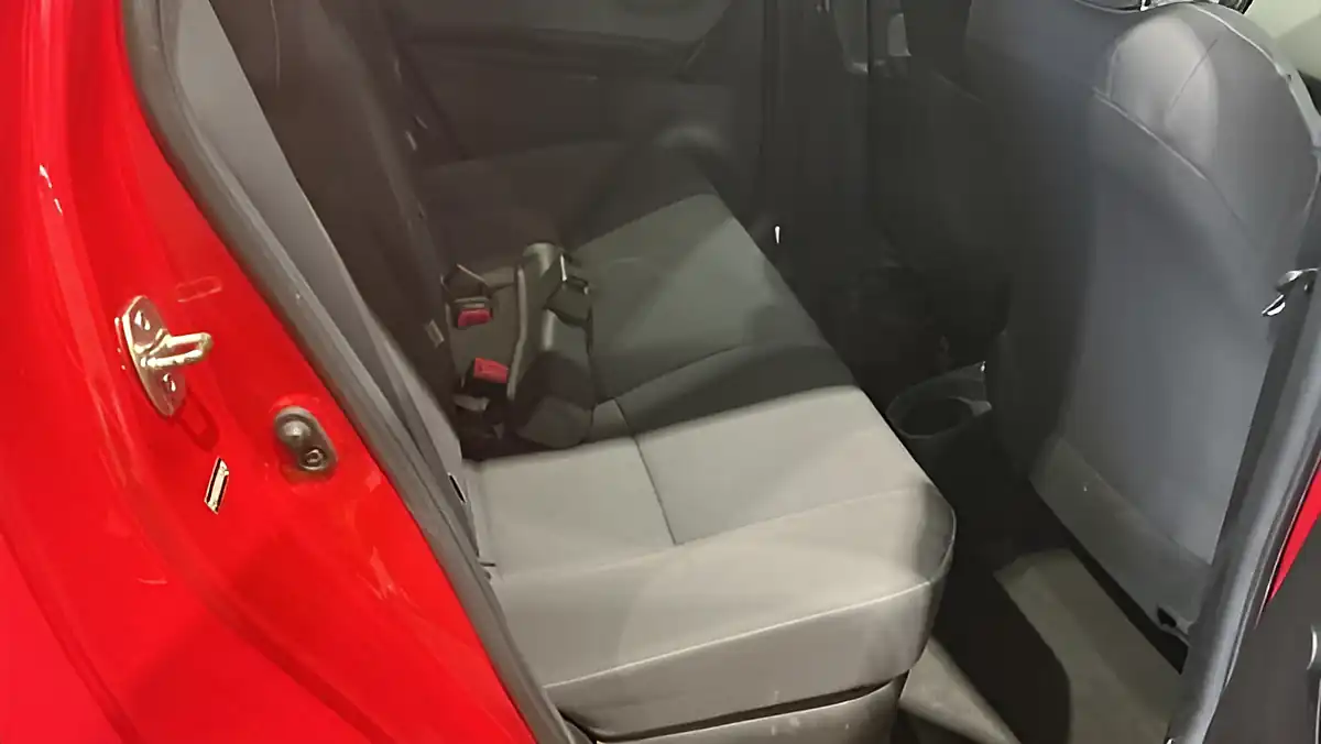 Used 2016 Toyota Yaris Design Red - Interior and Exterior details 11