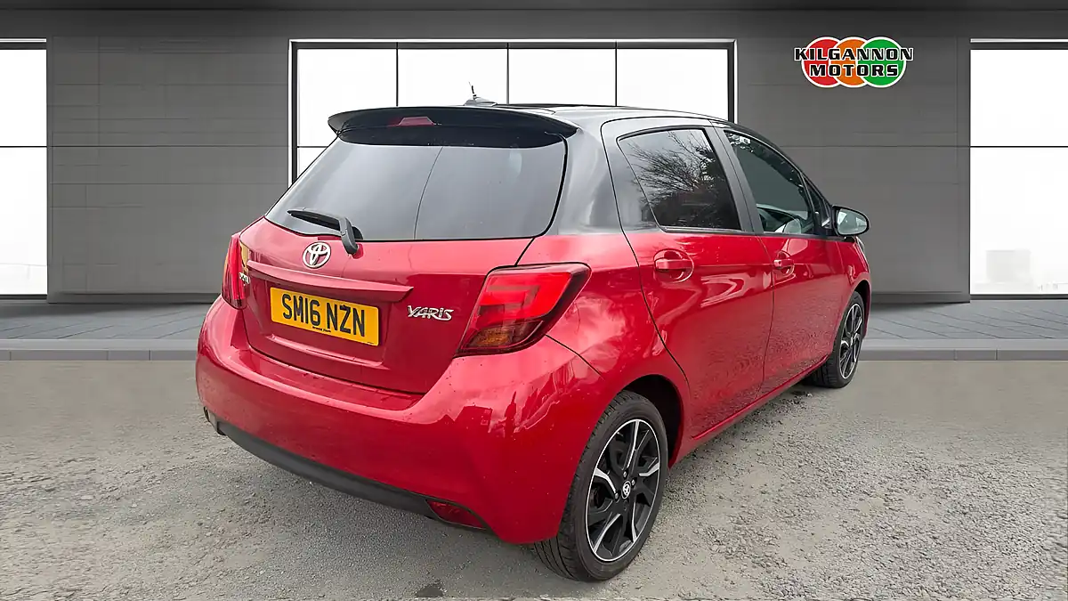 Used 2016 Toyota Yaris Design Red - Interior and Exterior details 18