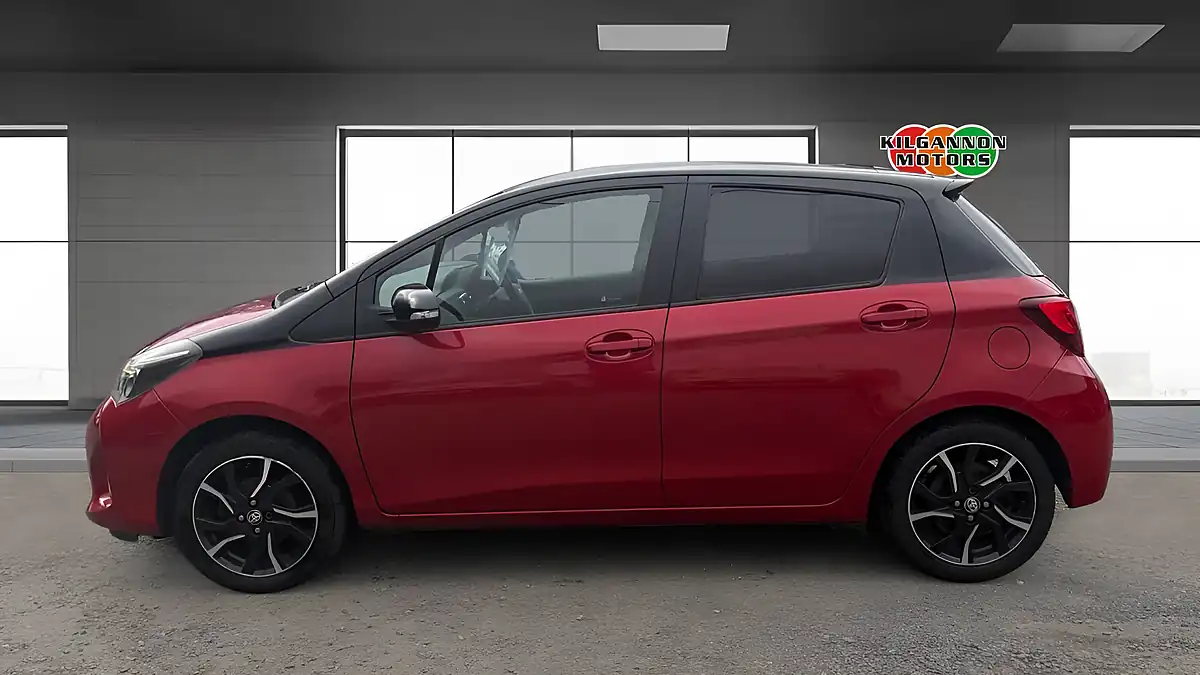 Used 2016 Toyota Yaris Design Red - Interior and Exterior details 3