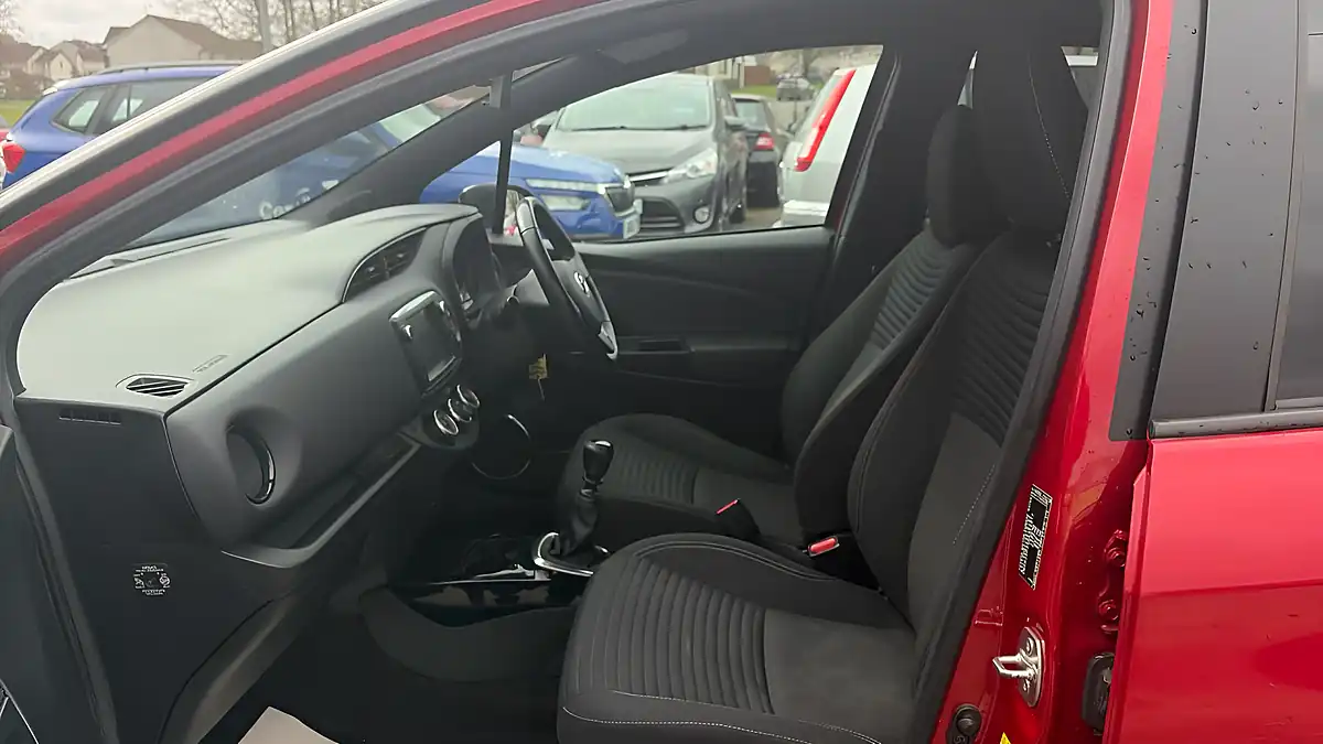 Used 2016 Toyota Yaris Design Red - Interior and Exterior details 6