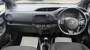Used 2016 Toyota Yaris Design Red - Interior and Exterior details 7