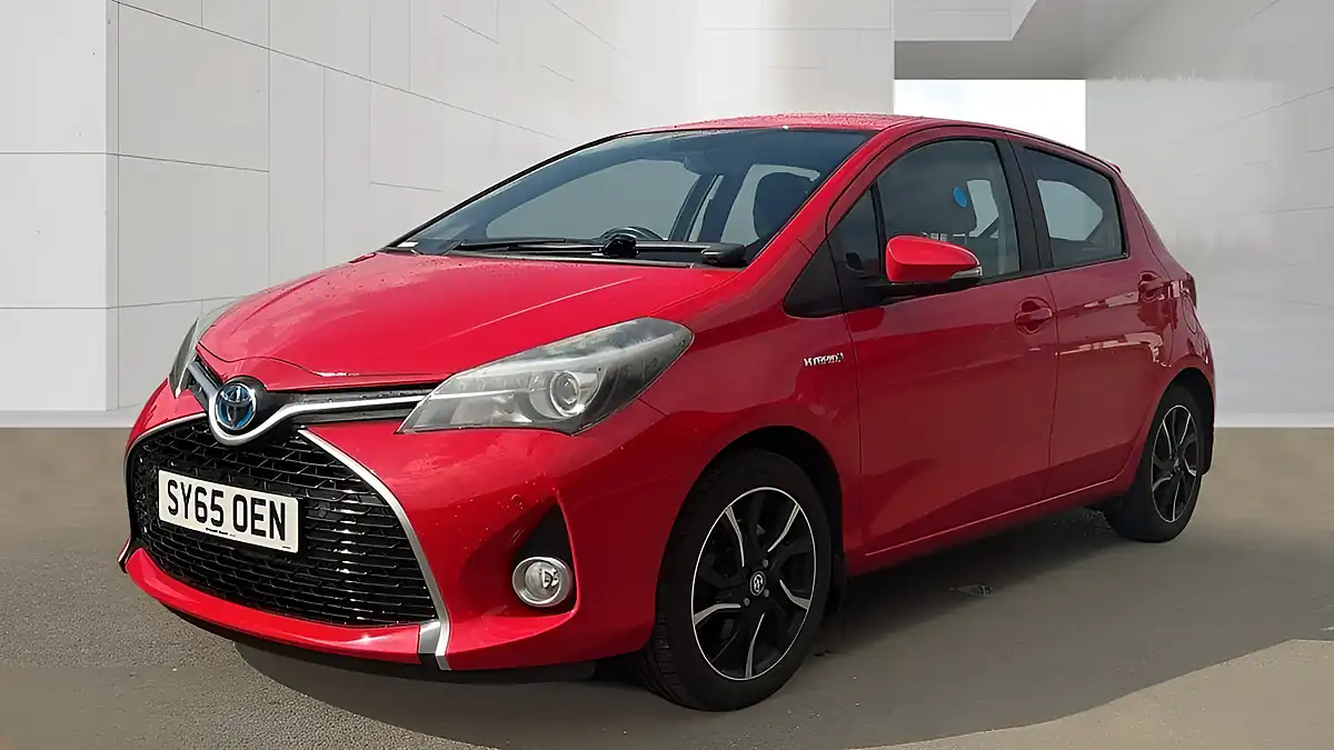 Used 2016 Toyota Yaris Design Red - Interior and Exterior details 2