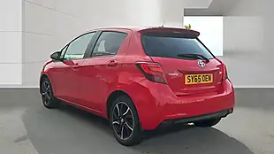 Used 2016 Toyota Yaris Design Red - Interior and Exterior details 4