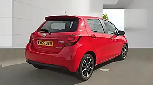 Used 2016 Toyota Yaris Design Red - Interior and Exterior details 5