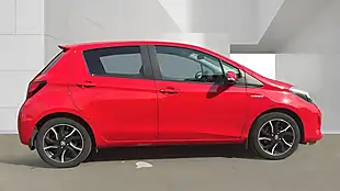 Used 2016 Toyota Yaris Design Red - Interior and Exterior details 6