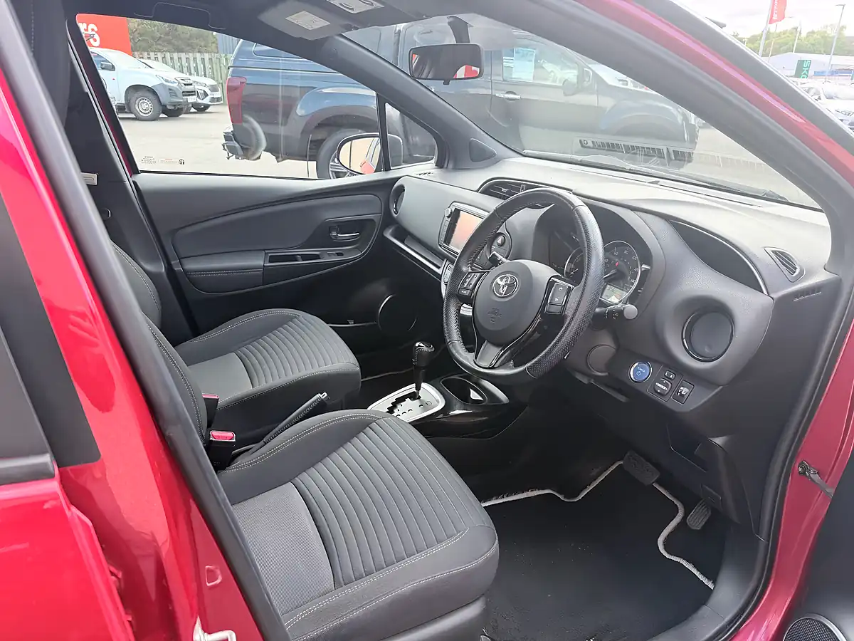 Used 2016 Toyota Yaris Design Red - Interior and Exterior details 14