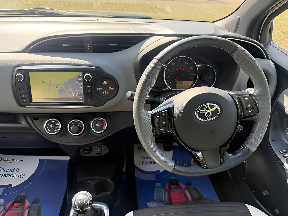 Used 2016 Toyota Yaris Design White - Interior and Exterior details 11
