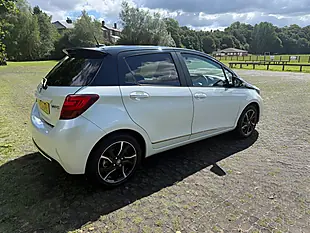 Used 2016 Toyota Yaris Design White - Interior and Exterior details 6