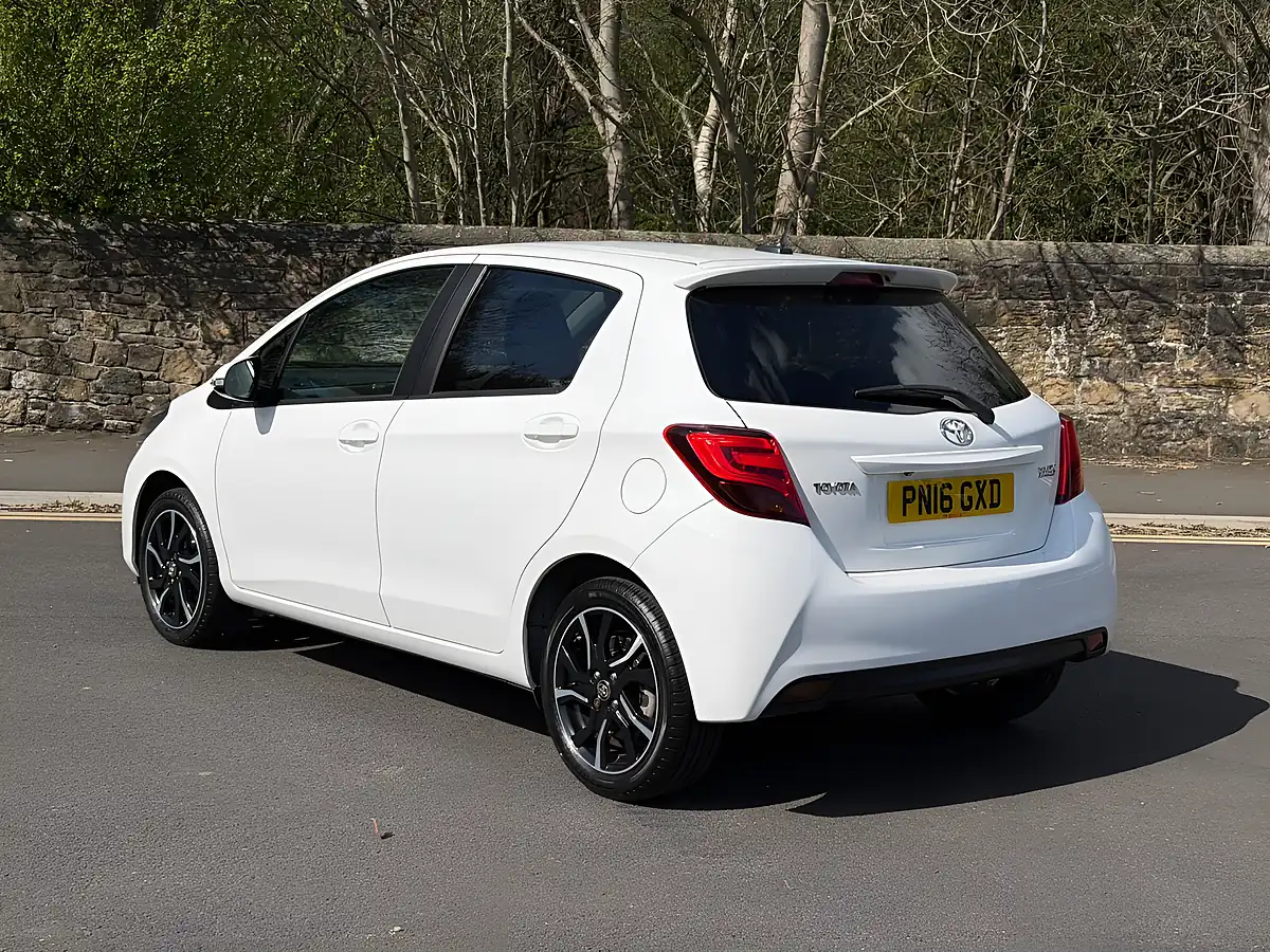 Used 2016 Toyota Yaris Design White - Interior and Exterior details 12