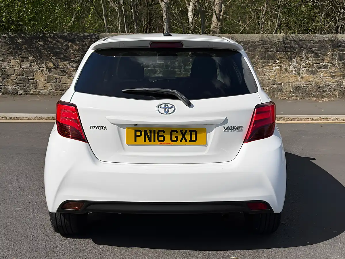 Used 2016 Toyota Yaris Design White - Interior and Exterior details 16