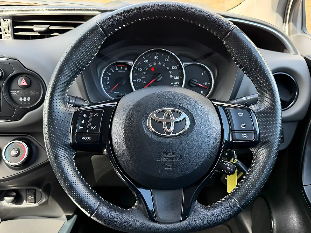 Used 2016 Toyota Yaris Design White - Interior and Exterior details 4