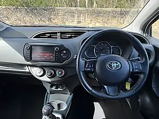 Used 2016 Toyota Yaris Design White - Interior and Exterior details 6