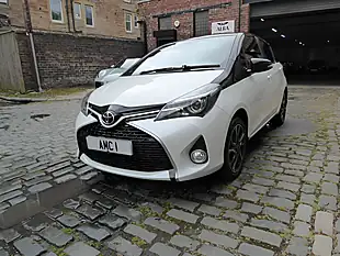 Used 2016 Toyota Yaris Design White - Interior and Exterior details 5