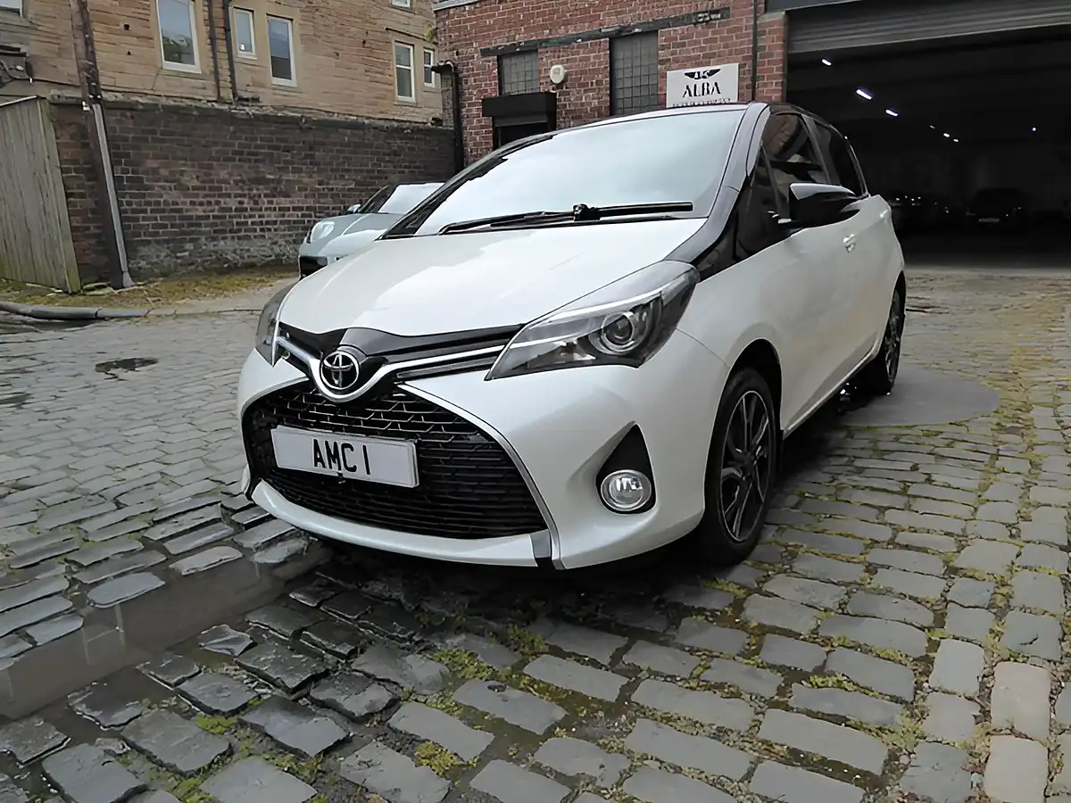 Used 2016 Toyota Yaris Design White - Interior and Exterior details 5