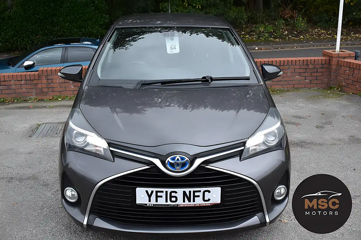 Used 2016 Toyota Yaris Excel Grey - Interior and Exterior details 3