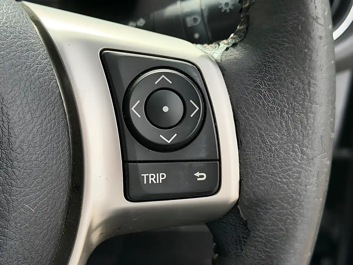 Used 2016 Toyota Yaris Icon Black - Interior and Exterior details 17