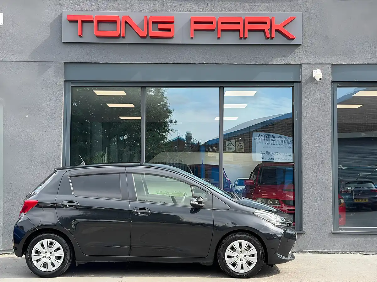 Used 2016 Toyota Yaris Icon Black - Interior and Exterior details 6