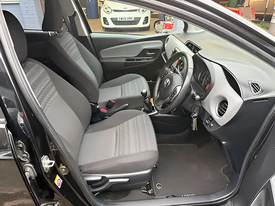 Used 2016 Toyota Yaris Icon Black - Interior and Exterior details 14