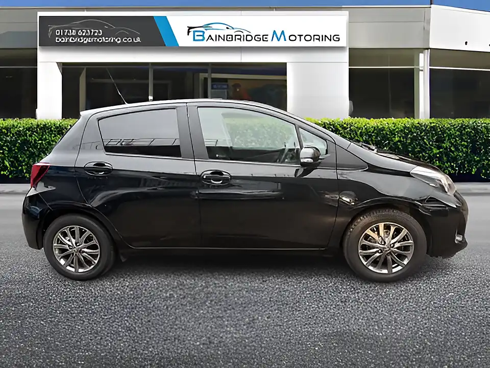 Used 2016 Toyota Yaris Icon Black - Interior and Exterior details 2