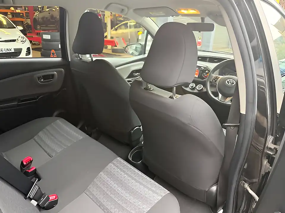 Used 2016 Toyota Yaris Icon Black - Interior and Exterior details 20