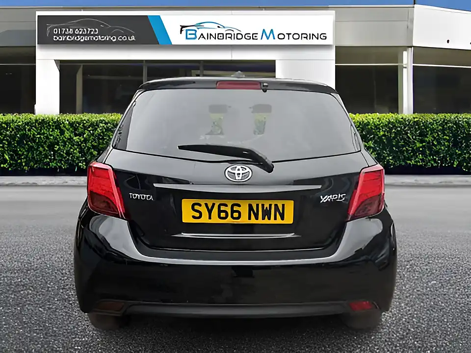 Used 2016 Toyota Yaris Icon Black - Interior and Exterior details 4