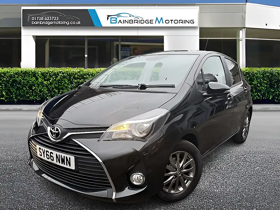 Used 2016 Toyota Yaris Icon Black - Interior and Exterior details 7