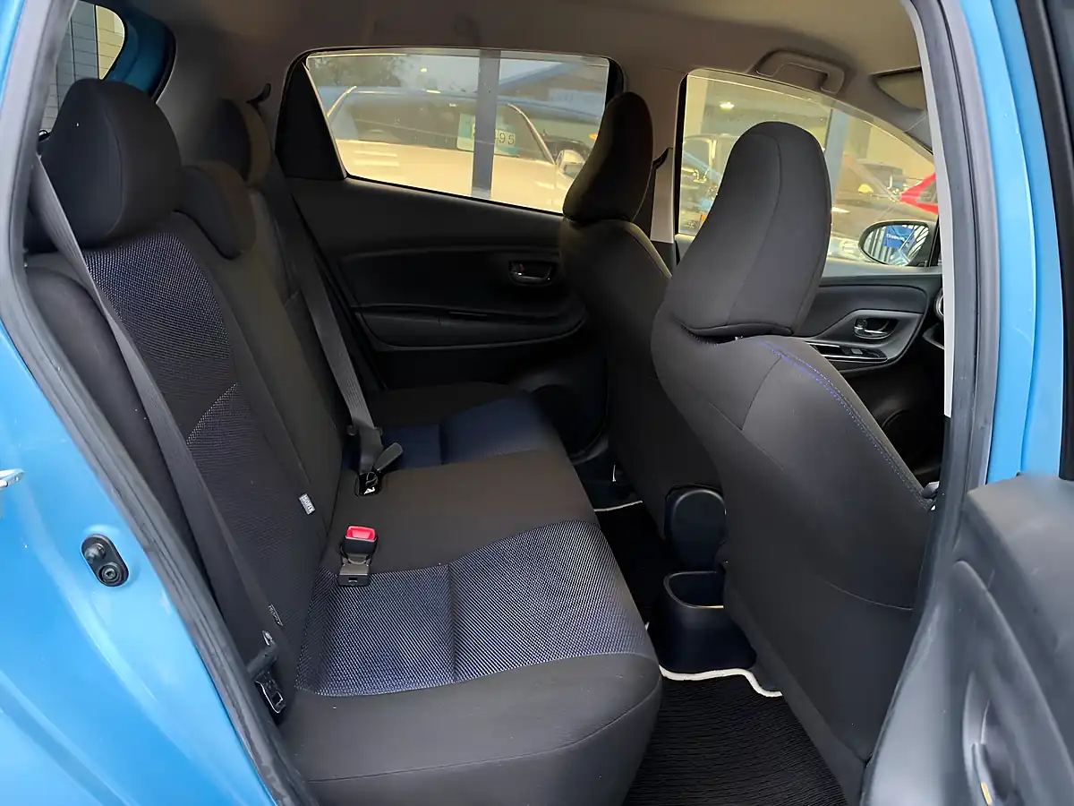 Used 2016 Toyota Yaris Icon Blue - Interior and Exterior details 17
