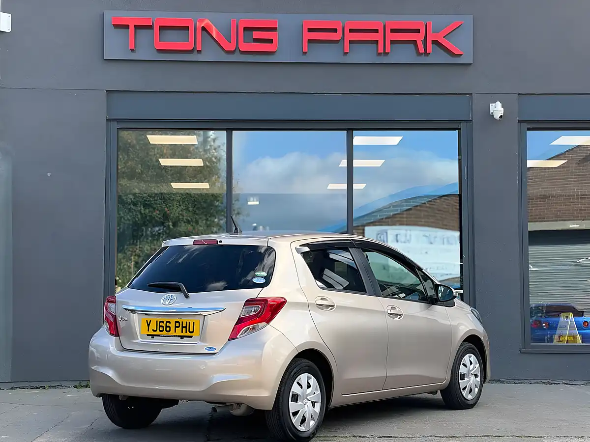 Used 2016 Toyota Yaris Icon Gold - Interior and Exterior details 10