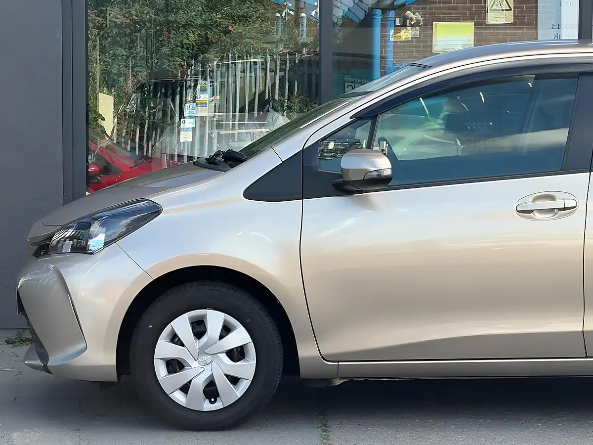 Used 2016 Toyota Yaris Icon Gold - Interior and Exterior details 11