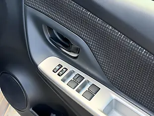 Used 2016 Toyota Yaris Icon Gold - Interior and Exterior details 12