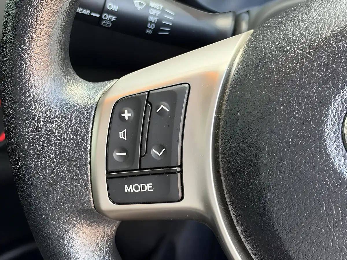Used 2016 Toyota Yaris Icon Gold - Interior and Exterior details 16