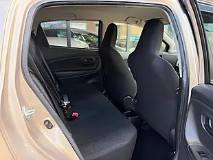 Used 2016 Toyota Yaris Icon Gold - Interior and Exterior details 17