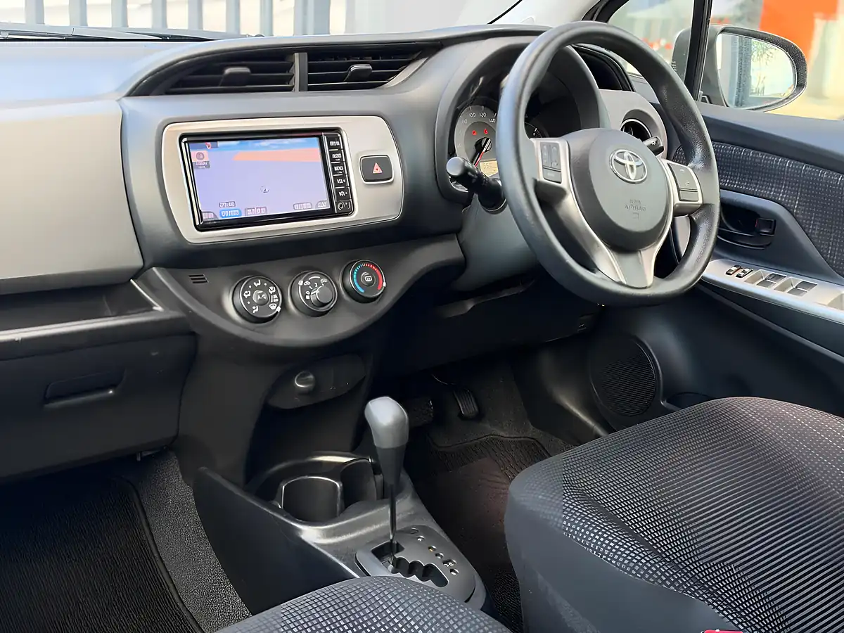 Used 2016 Toyota Yaris Icon Gold - Interior and Exterior details 3