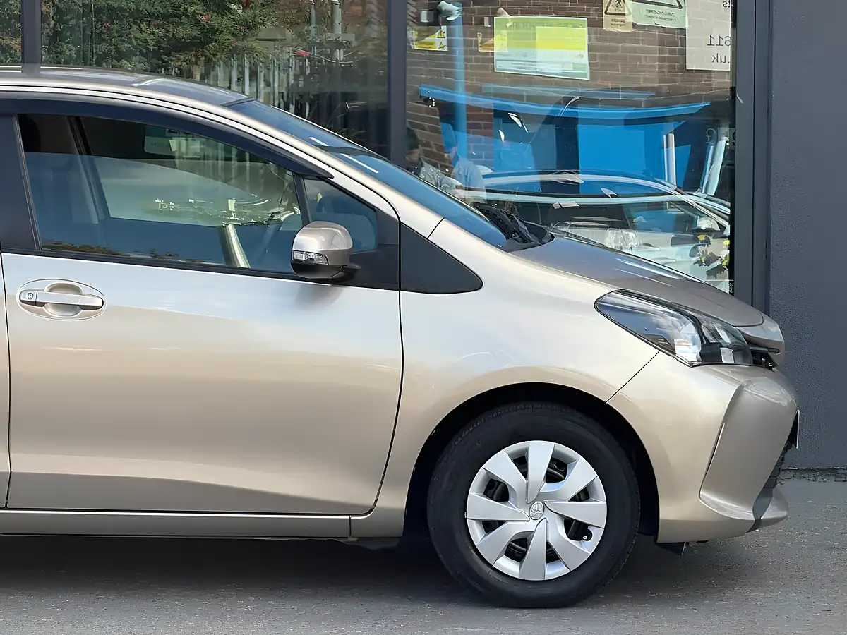 Used 2016 Toyota Yaris Icon Gold - Interior and Exterior details 9
