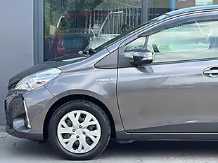Used 2016 Toyota Yaris Icon Grey - Interior and Exterior details 10