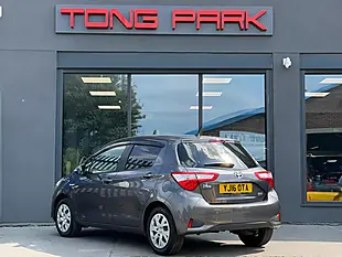Used 2016 Toyota Yaris Icon Grey - Interior and Exterior details 5