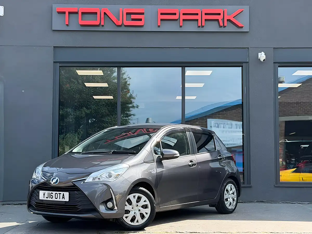Used 2016 Toyota Yaris Icon Grey - Interior and Exterior details 7