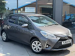 Used 2016 Toyota Yaris Icon Grey - Interior and Exterior details 8