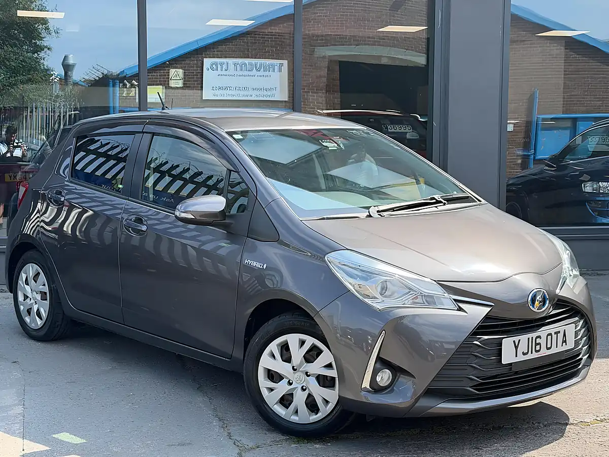 Used 2016 Toyota Yaris Icon Grey - Interior and Exterior details 8