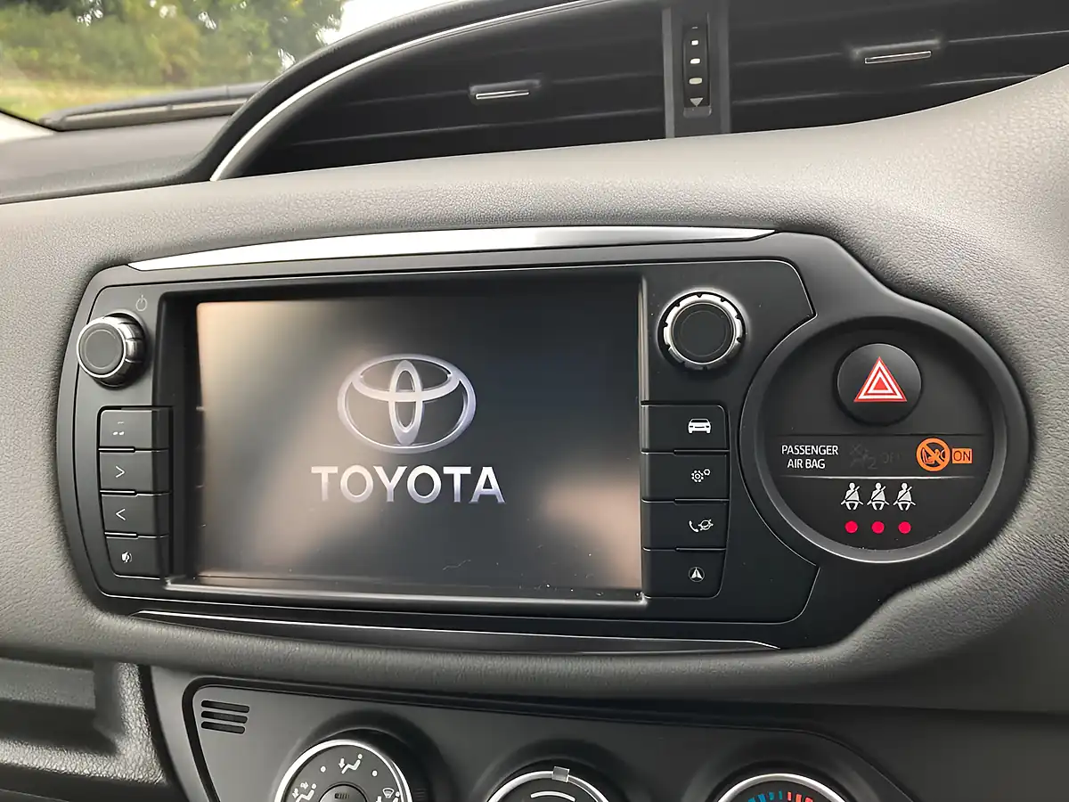 Used 2016 Toyota Yaris Icon Grey - Interior and Exterior details 18