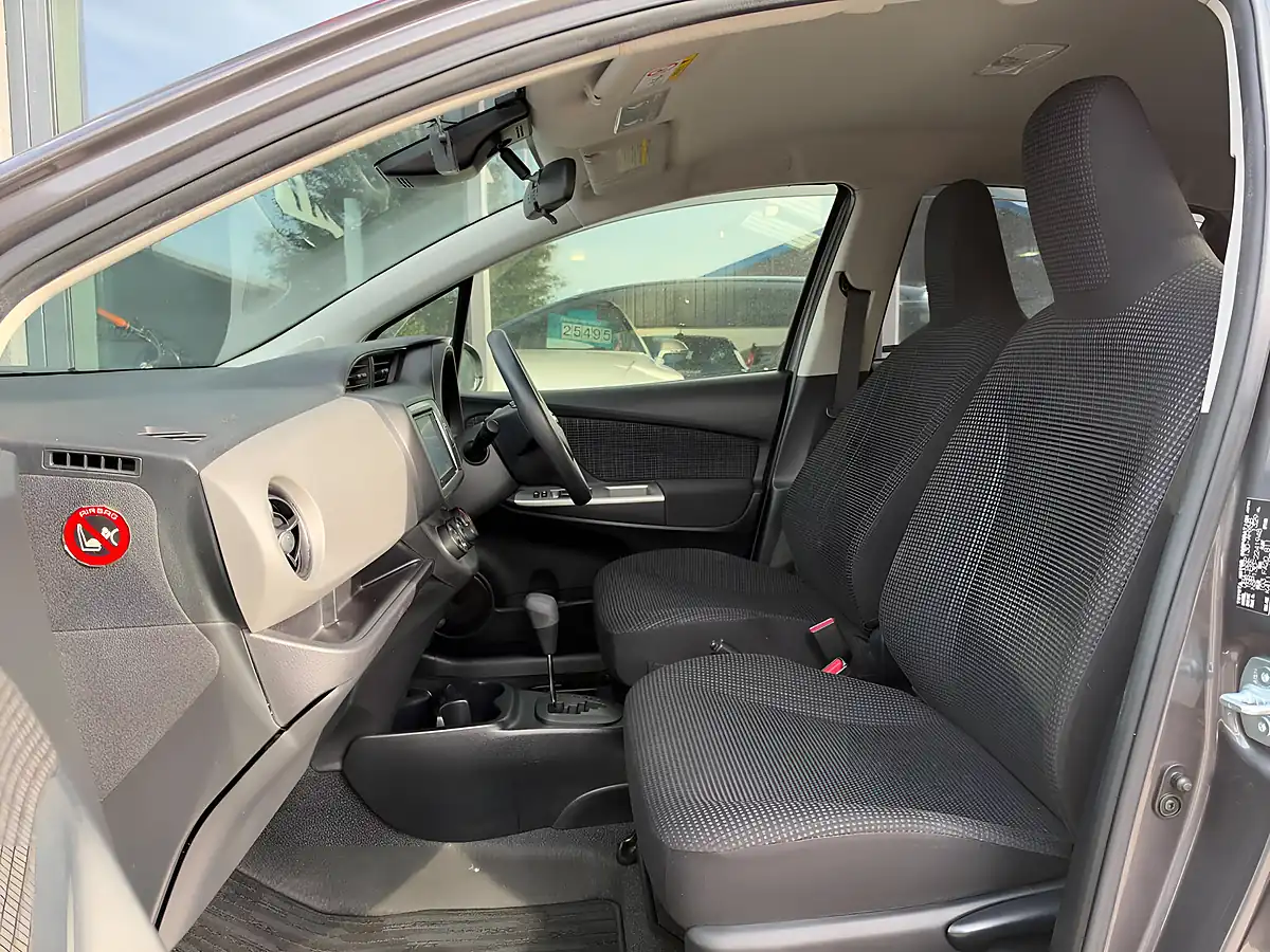 Used 2016 Toyota Yaris Icon Multidrive S Grey - Interior and Exterior details 4